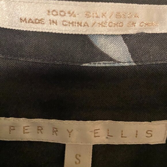 Perry Ellis 100% Silk Hawaiian Tropical Short Sleeve Button Down Shirt Size S - Picture 6 of 6